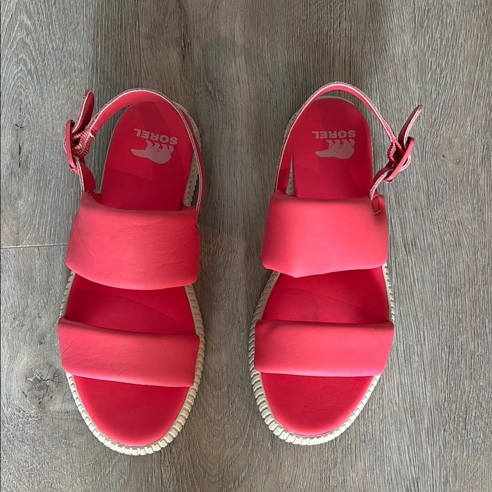 Sorel Women hot pink Sandals sz 7 worn once